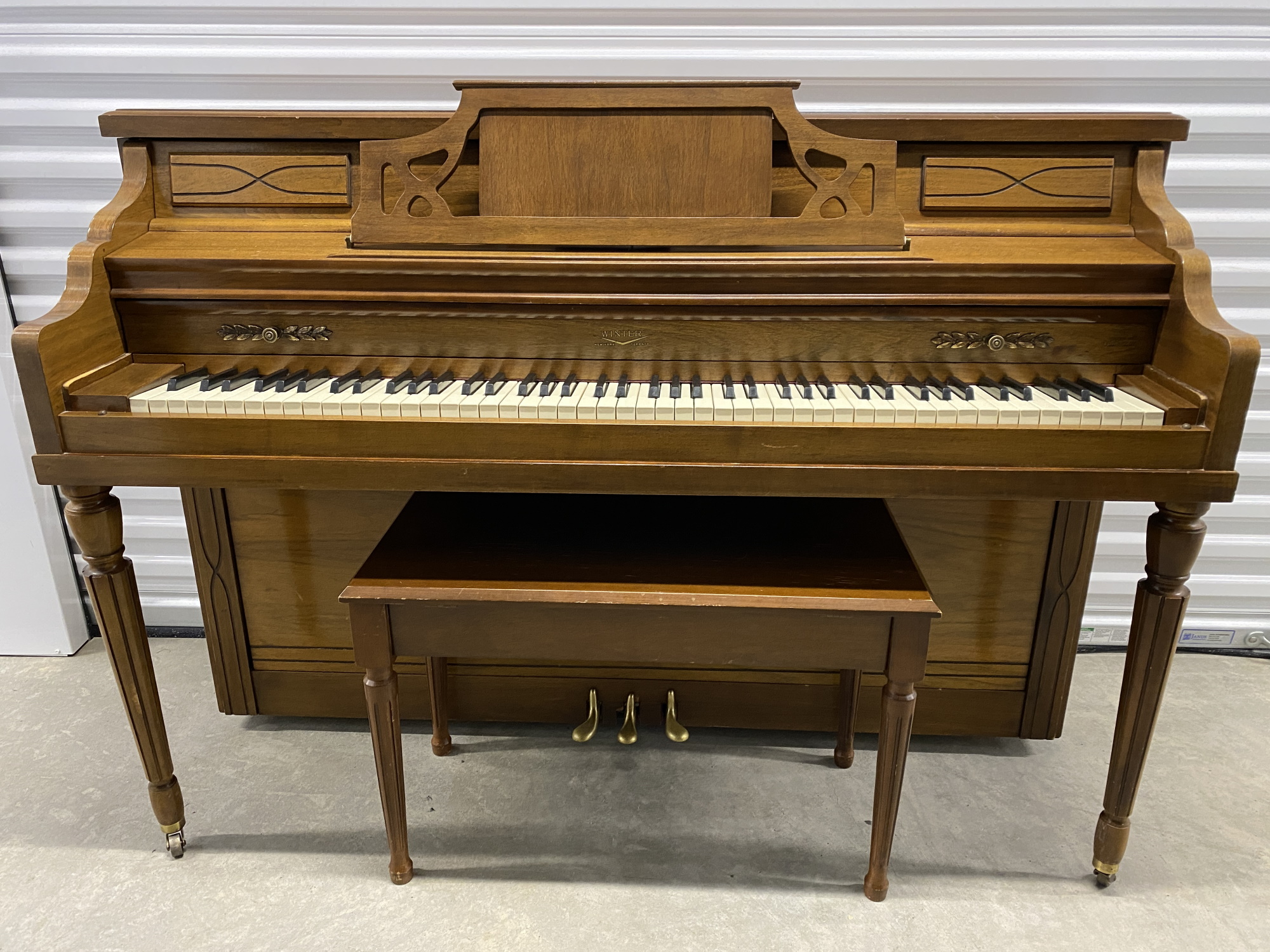 1930s wurlitzer spinet piano