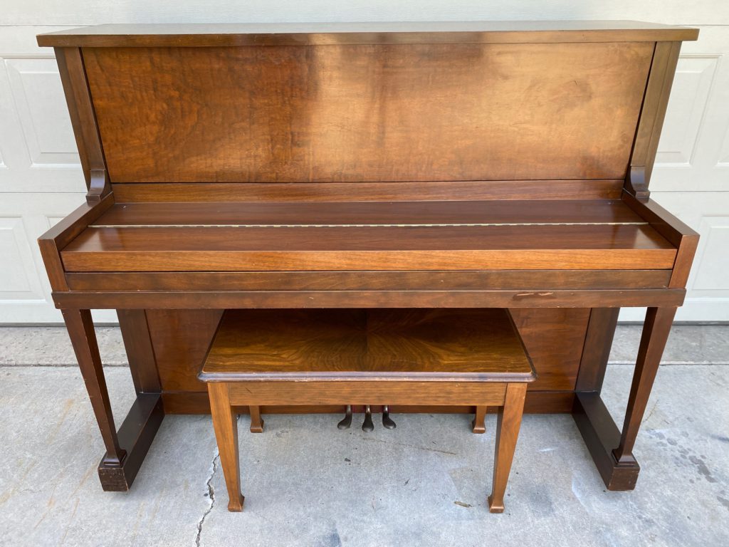 Baldwin Howard Upright