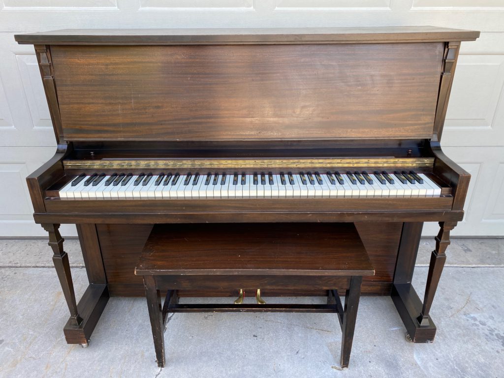 Story & Clark Upright