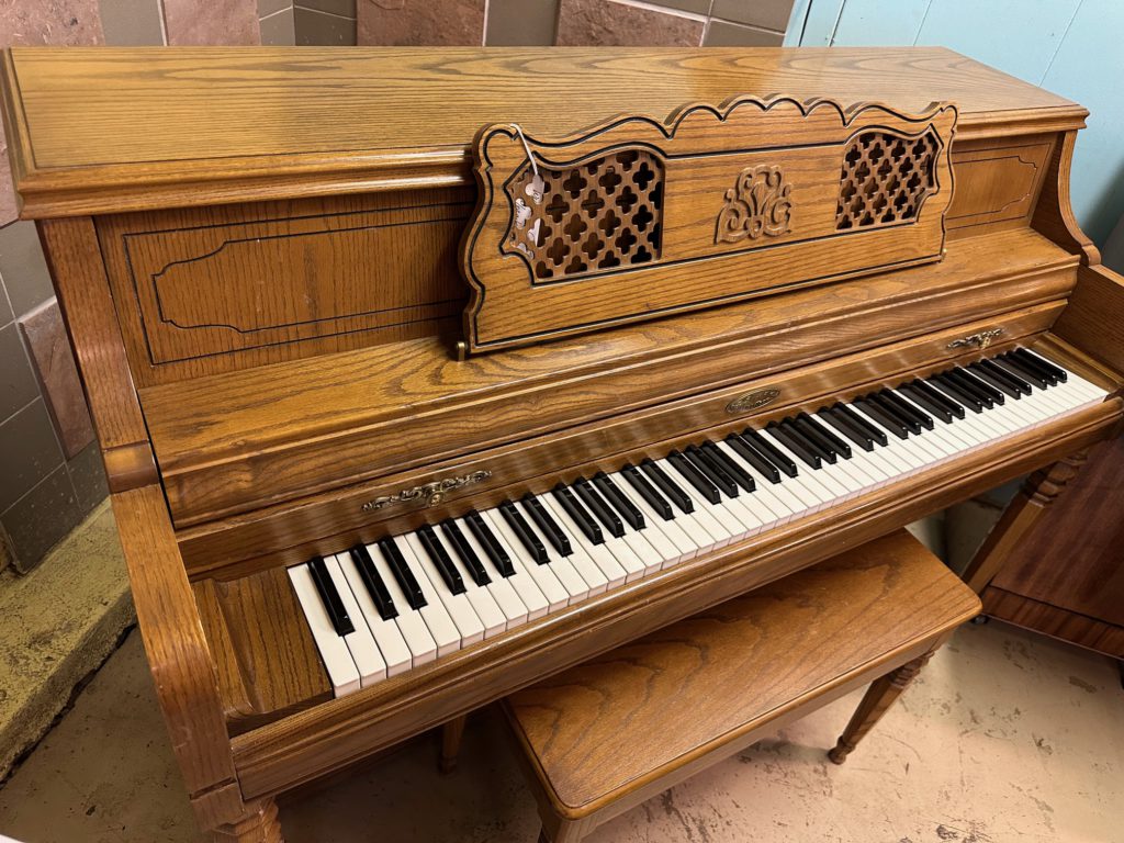 Wurlitzer console