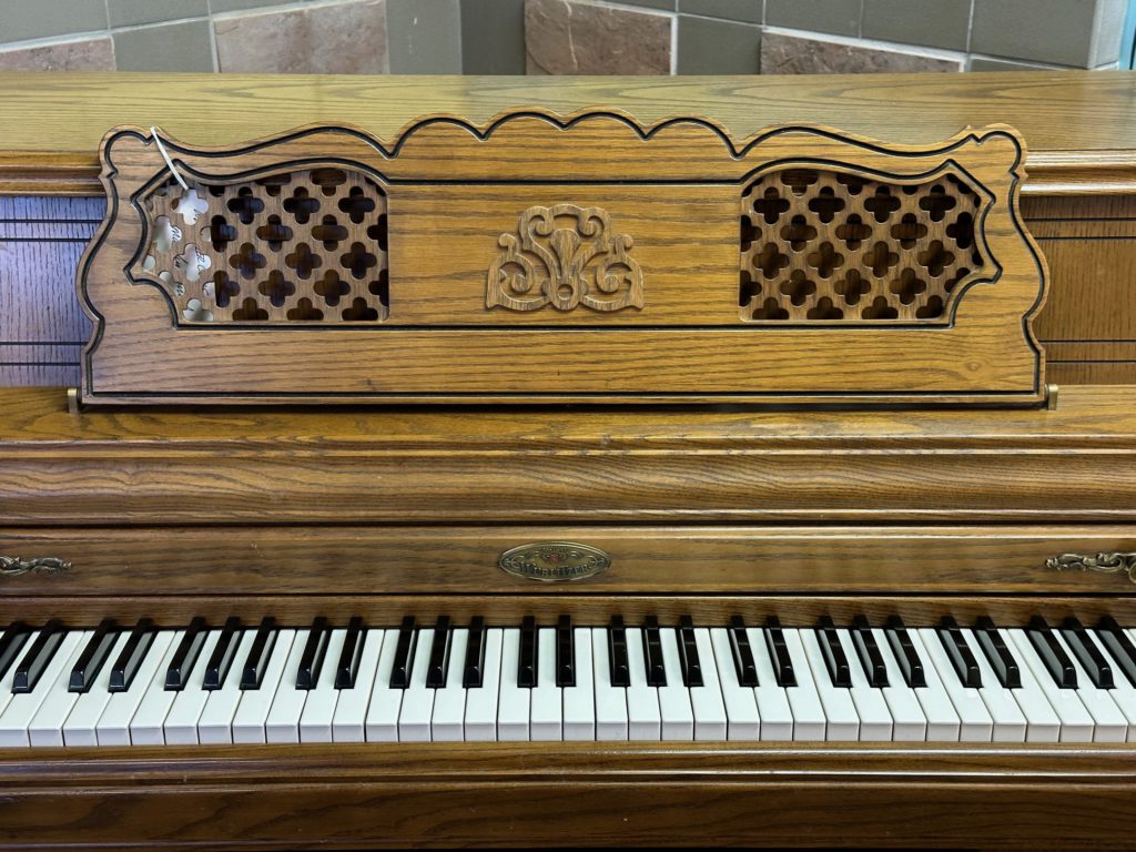 Wurlitzer console