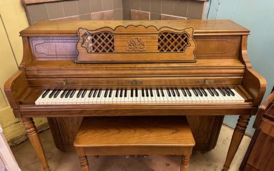 Wurlitzer console piano