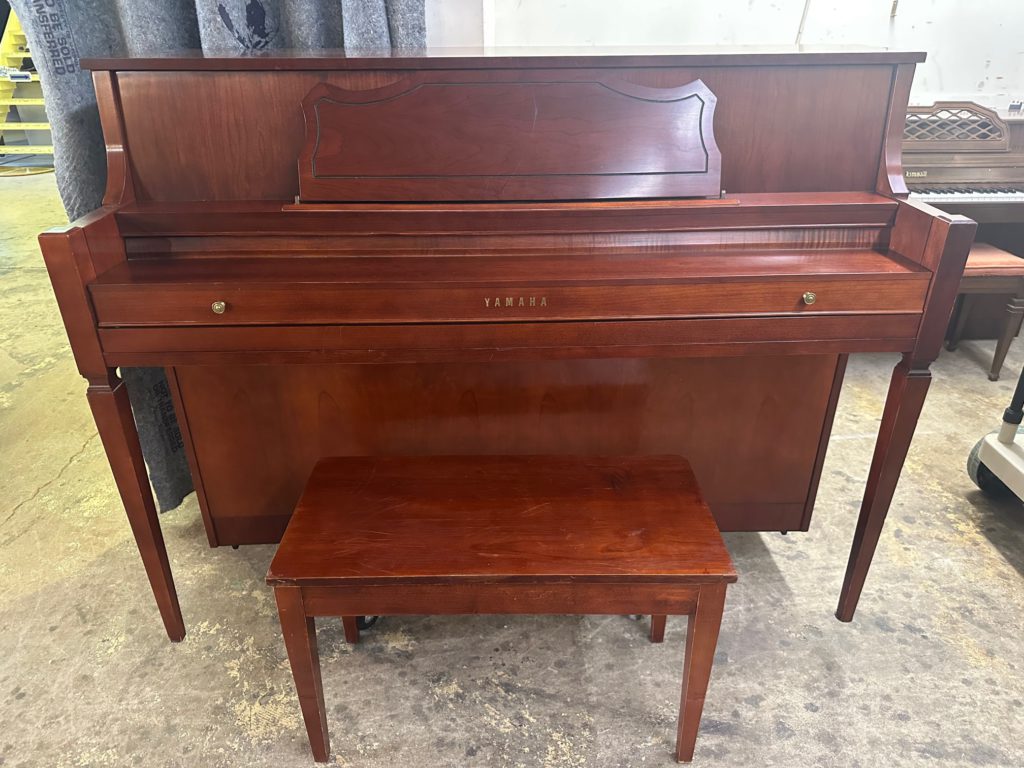 Yamaha Console Piano