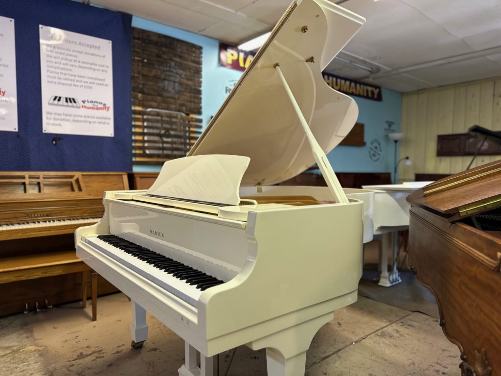 Samick Babygrand