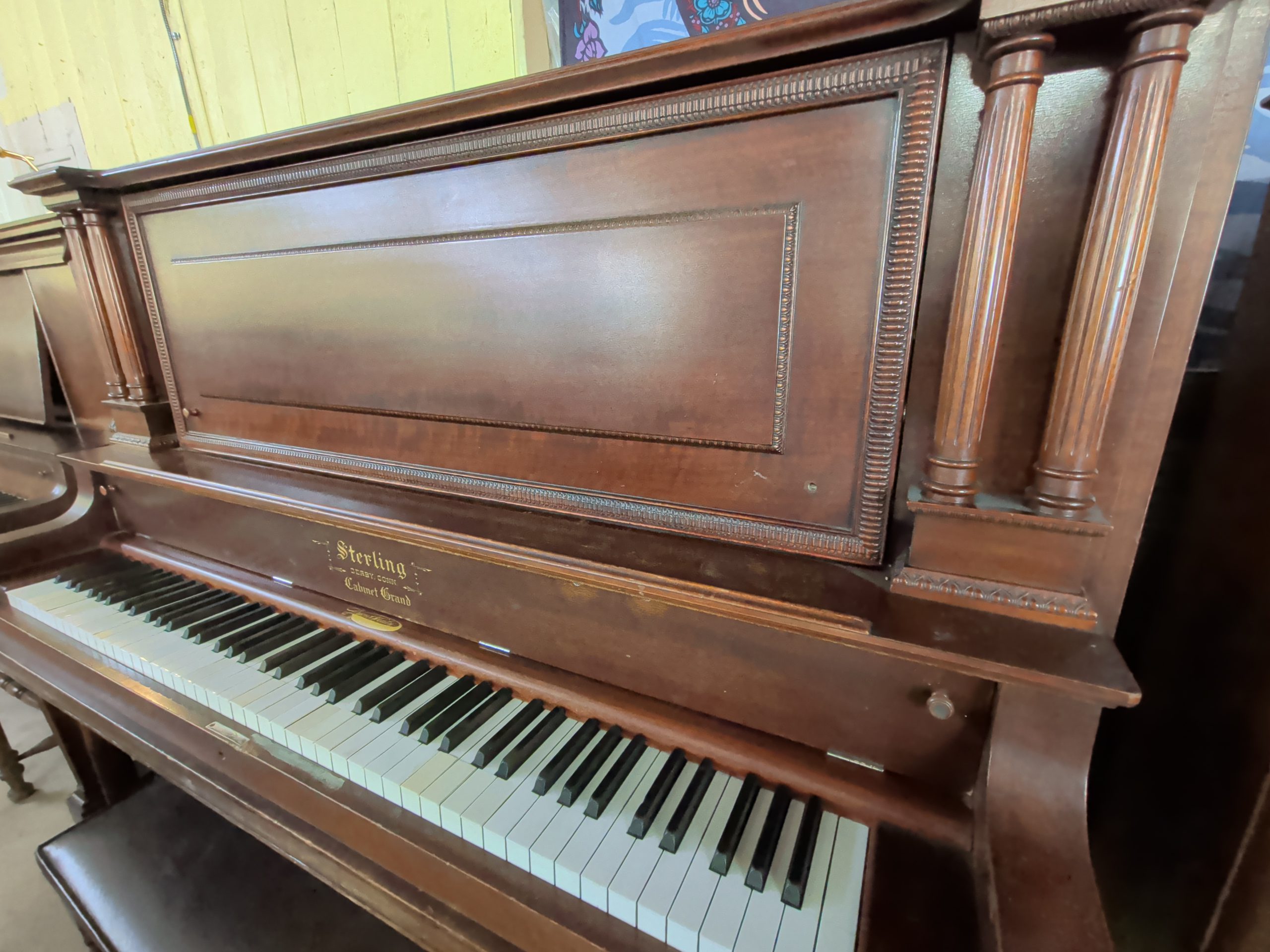 Sterling Upright Upright Vintage Piano