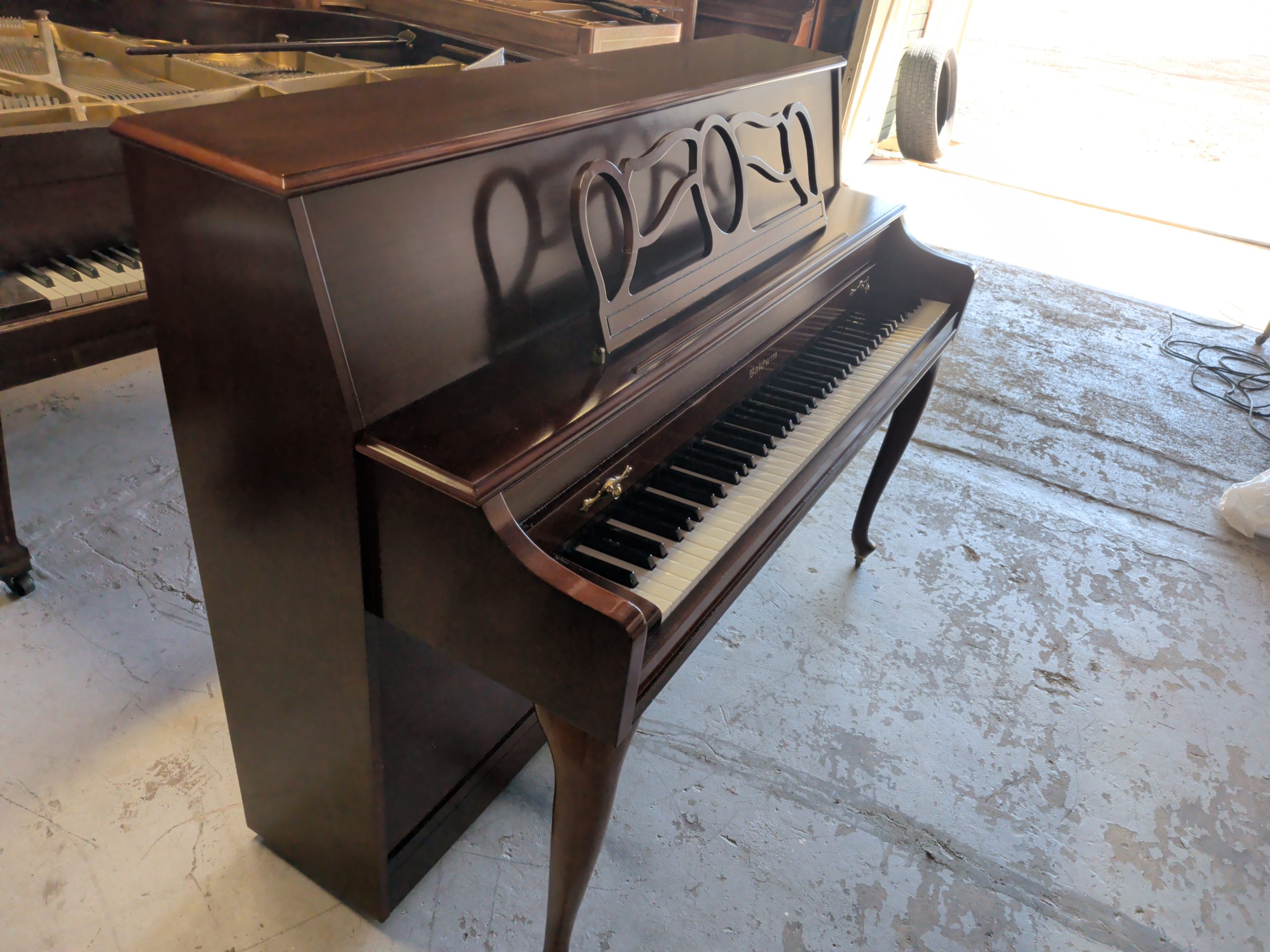 Baldwin Console Console Modern Day Piano